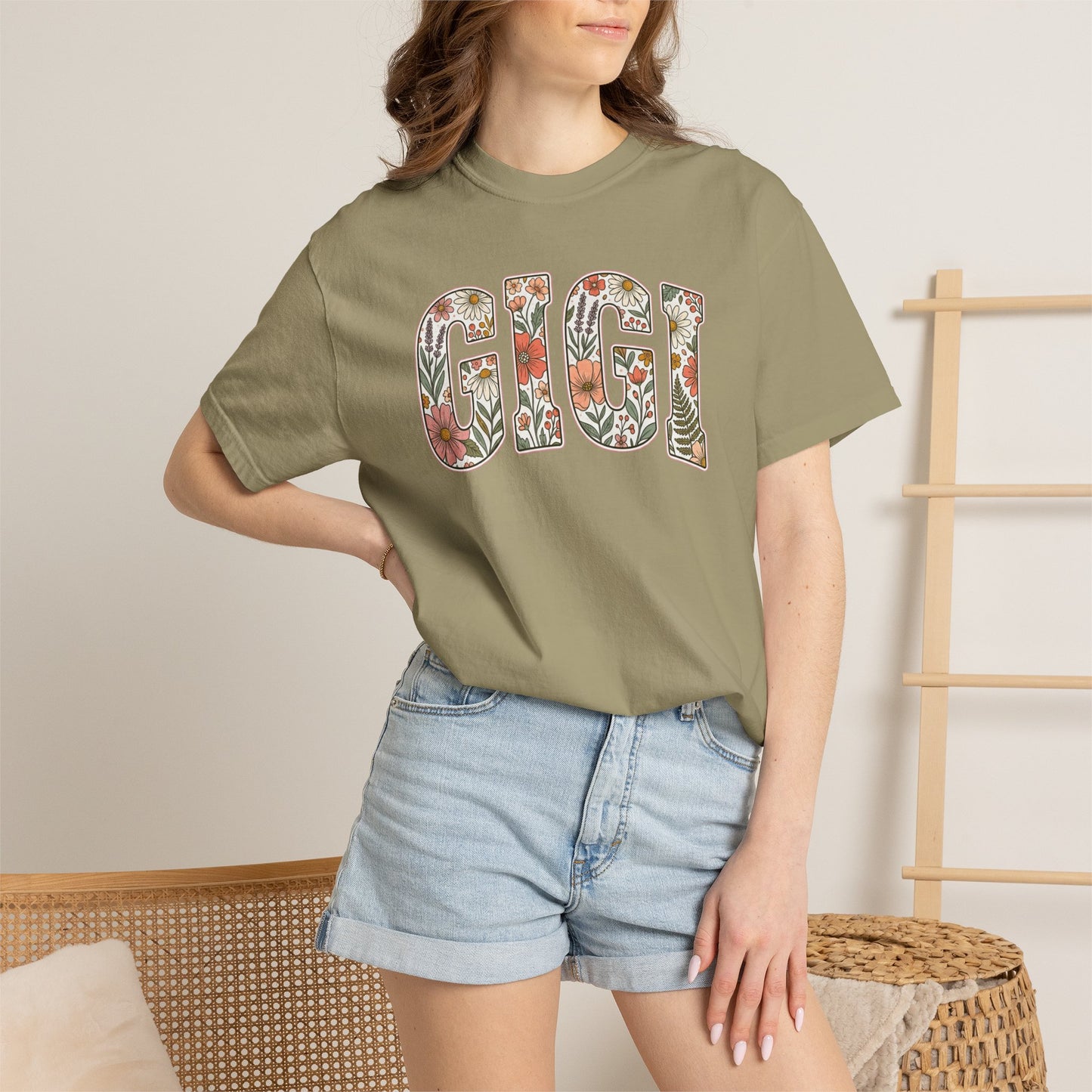 GIGI floral block letters T-Shirt | botanical name shirt